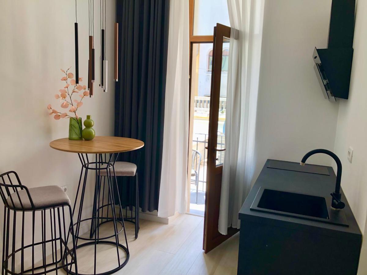 Hedone City Luxury Apartments With Free Parking Pula Exterior photo