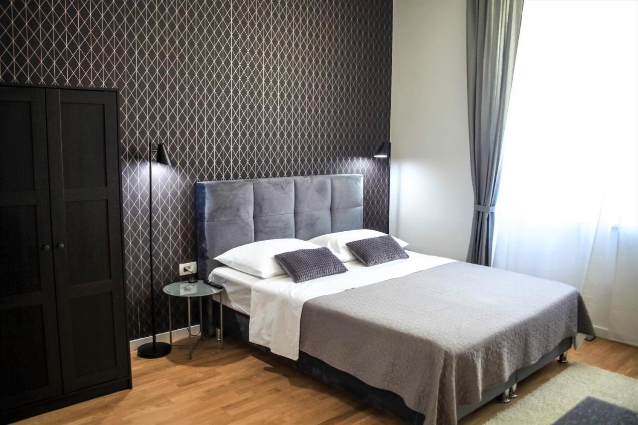 Hedone City Luxury Apartments With Free Parking Pula Exterior photo