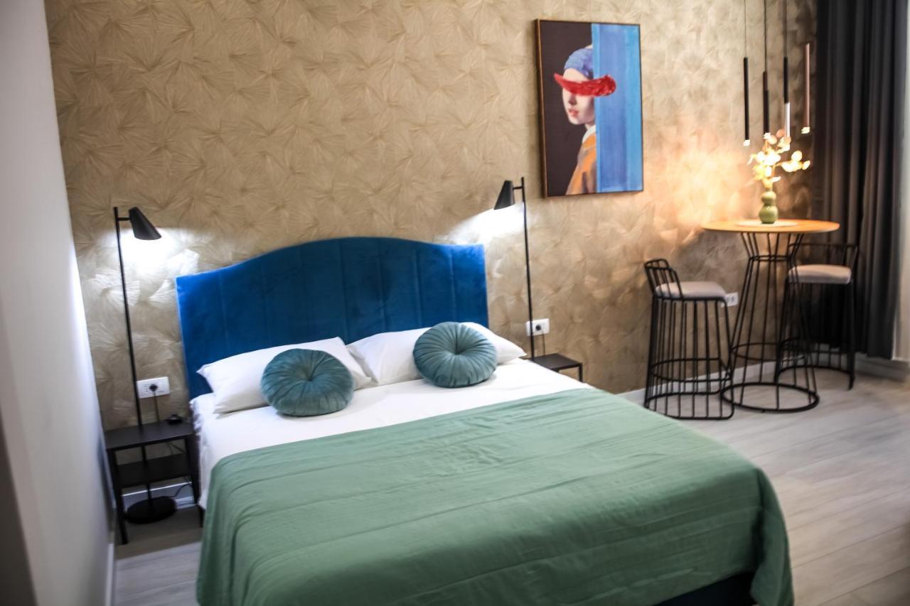 Hedone City Luxury Apartments With Free Parking Pula Exterior photo