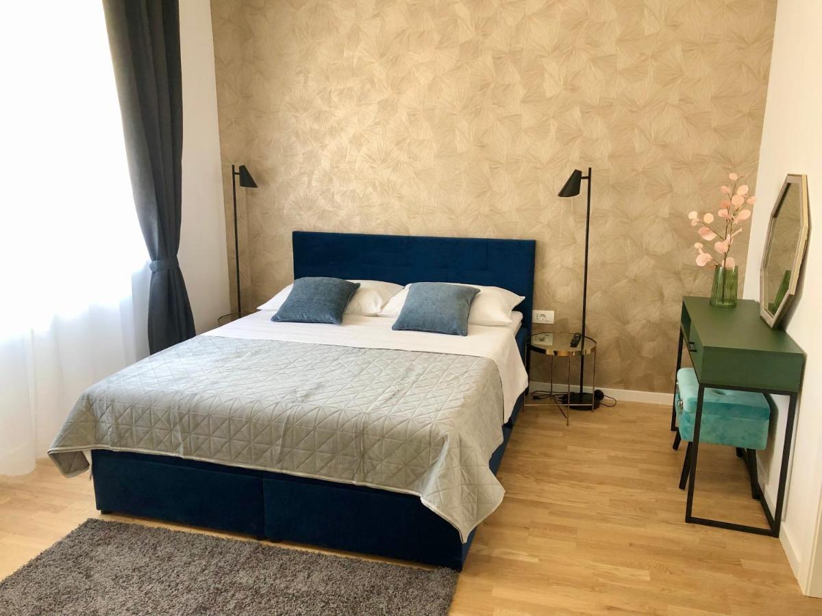 Hedone City Luxury Apartments With Free Parking Pula Exterior photo