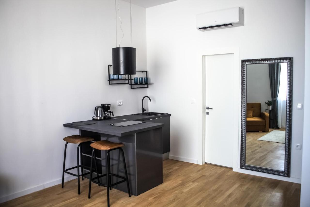 Hedone City Luxury Apartments With Free Parking Pula Exterior photo
